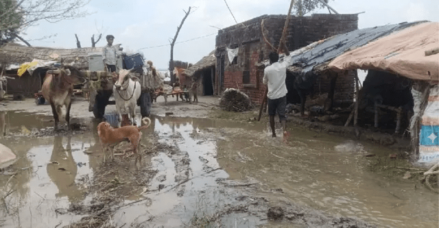 फर्रुखाबाद में बाढ़ का कहर: डूबने से 70 वर्षीय बुजुर्ग की मौत, बूढ़ी गंगा में मिला शव फर्रुखाबाद में बाढ़ का कहर: डूबने से 70 वर्षीय बुजुर्ग की मौत, बूढ़ी गंगा में मिला शव