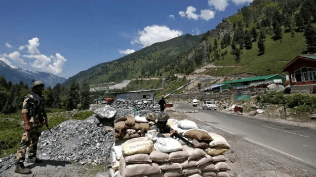 Arunachal Pradesh के 27 स्थानों के नाम पर China का पलटवार, कहा- क्षेत्र हमारा हिस्सा Arunachal Pradesh के 27 स्थानों के नाम पर China का पलटवार, कहा- क्षेत्र हमारा हिस्सा