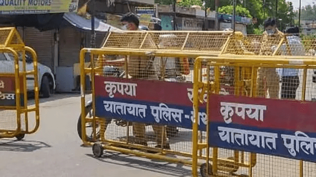 सावन के तीसरे सोमवार पर आगरा में ट्रैफिक डायवर्जन, इन रास्तों पर रहेगा रूट डायवर्ट सावन के तीसरे सोमवार पर आगरा में ट्रैफिक डायवर्जन, इन रास्तों पर रहेगा रूट डायवर्ट