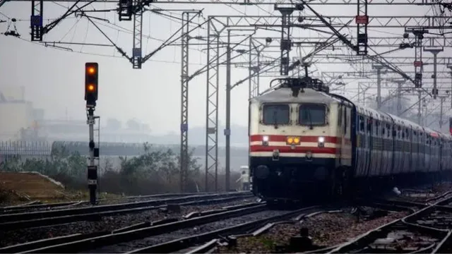रेल यात्रियों के लिए राहत की खबर, इंदौर-निजामुद्दीन एक्सप्रेस नवंबर तक चलेगी; 9 अन्य ट्रेनों का भी बढ़ा संचालन रेल यात्रियों के लिए राहत की खबर, इंदौर-निजामुद्दीन एक्सप्रेस नवंबर तक चलेगी; 9 अन्य ट्रेनों का भी बढ़ा संचालन