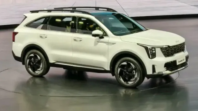 In Pics: Kia Sorento में क्या है खास? जानें फीचर्स और कीमत In Pics: Kia Sorento में क्या है खास? जानें फीचर्स और कीमत