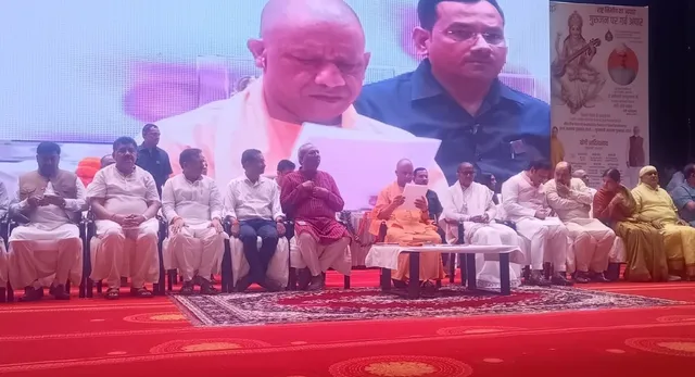 शिक्षा के ‘समर्पण’ को मिला सम्मान, 81 शिक्षकों को सीएम ने किया पुरस्कृत शिक्षा के ‘समर्पण’ को मिला सम्मान, 81 शिक्षकों को सीएम ने किया पुरस्कृत